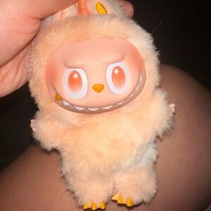 LABUBU “Happiness” 💛🤍💛